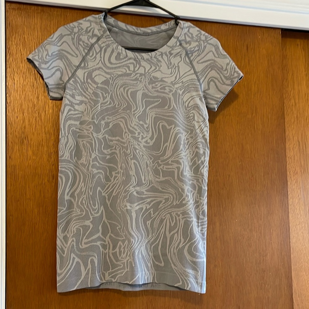 Lululemon swiftly tech grey pattern